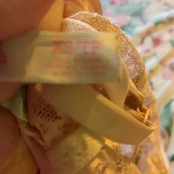 Pink Victoria Secret Women’s Bralette Size XS - Picture 7 of 8